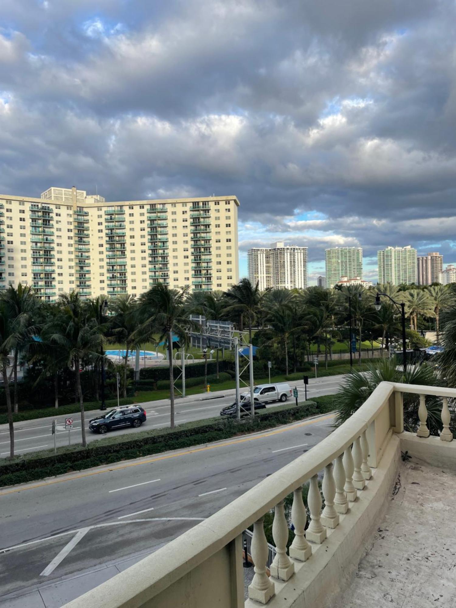 Marco Polo Beach Resort Condo With Balcony Pool, Beach,Gym,Free Parking Sunny Isles Beach Exteriér fotografie